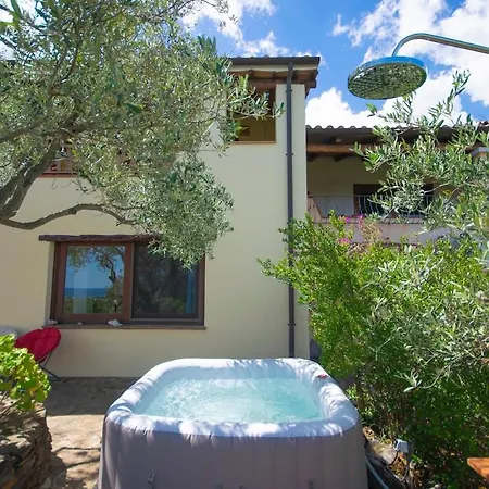 Ginepro Con Jacuzzi E Vista Mare Vila *