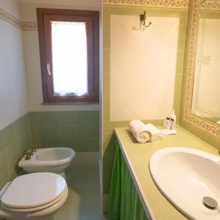 Ginepro Con Jacuzzi E Vista Mare *