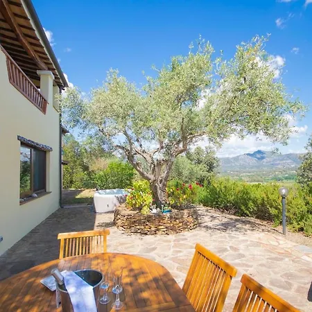 Ginepro Con Jacuzzi E Vista Mare Villa