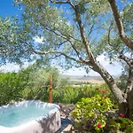 Ginepro Con Jacuzzi E Vista Mare *